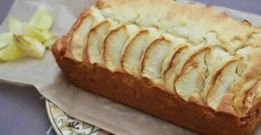 Cake au yaourt au pomme moelleux maison