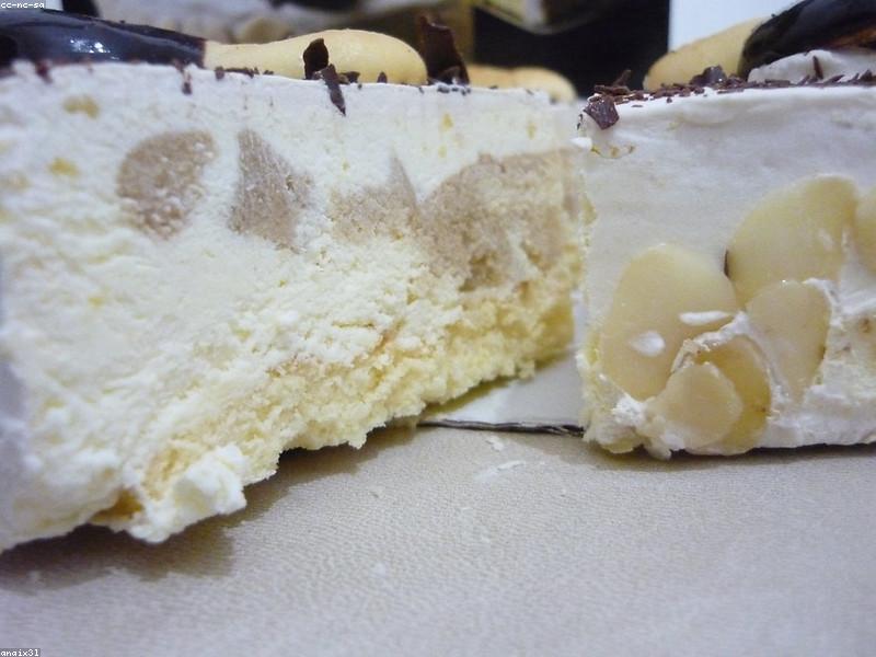 GÂTEAU AUX NOISETTES