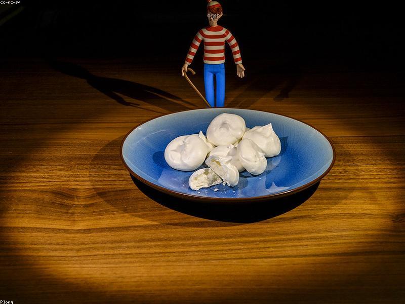Meringues au café dessert maison prêt à servir