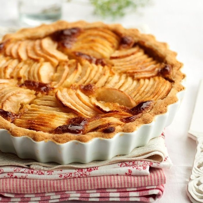 Roses feuilletées aux pommes aux fruits frais